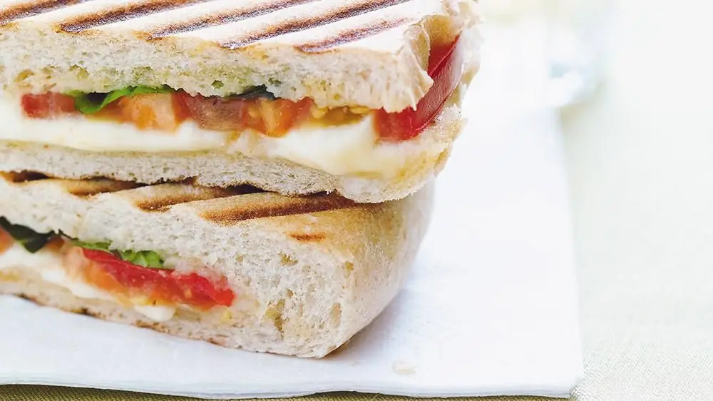 Panini tomate basilic